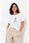 Kadın Kore Parmak Kalp Aşk Temalı Minimal Baskılı Tişört Yazlık Kısa Kol T-shirt - Beyaz Kadın Kore Parmak Kalp Aşk Temalı Minimal Baskılı Tişört Yazlık Kısa Kol T-shirt - Beyaz