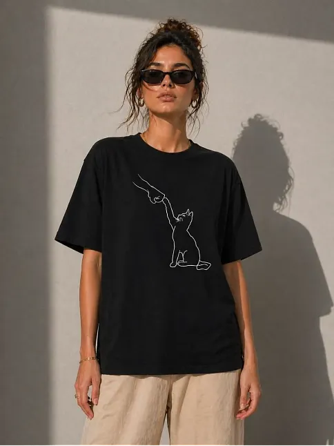Kadın Minimal Kedi Çizim Baskılı Tişört Kısa Kol Yazlık T-shirt - Siyah