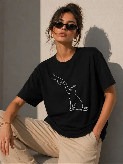 Kadın Minimal Kedi Çizim Baskılı Tişört Kısa Kol Yazlık T-shirt - Siyah