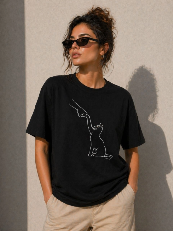 Kadın Minimal Kedi Çizim Baskılı Tişört Kısa Kol Yazlık T-shirt - Siyah