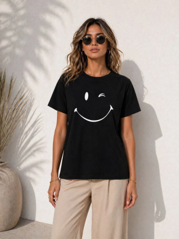 Kadın Minimal Gülümseyen Yüz Baskılı Tişört Kısa Kol Yazlık T-shirt - Siyah