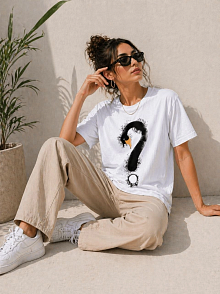 Kadın Kuğu Figürlü Soru İşareti Baskılı Tişört Kısa Kol T-shirt - Beyaz