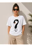 Kadın Kuğu Figürlü Soru İşareti Baskılı Tişört Kısa Kol T-shirt - Beyaz Kadın Kuğu Figürlü Soru İşareti Baskılı Tişört Kısa Kol T-shirt - Beyaz
