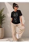 Kadın Kuğu Figürlü Soru İşareti Baskılı Tişört Kısa Kol T-shirt - Siyah Kadın Kuğu Figürlü Soru İşareti Baskılı Tişört Kısa Kol T-shirt - Siyah