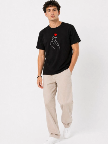 Erkek Kore Parmak Kalp Aşk Temalı Minimal Baskılı Tişört Yazlık Kısa Kol T-shirt - Siyah