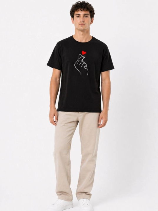 Erkek Kore Parmak Kalp Aşk Temalı Minimal Baskılı Tişört Yazlık Kısa Kol T-shirt - Siyah