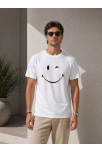 Erkek Minimal Gülümseyen Yüz Baskılı Tişört Kısa Kol Yazlık T-shirt - Beyaz