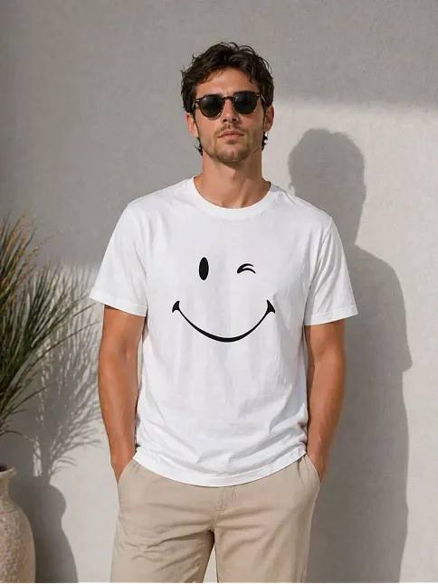 Erkek Minimal Gülümseyen Yüz Baskılı Tişört Kısa Kol Yazlık T-shirt - Beyaz