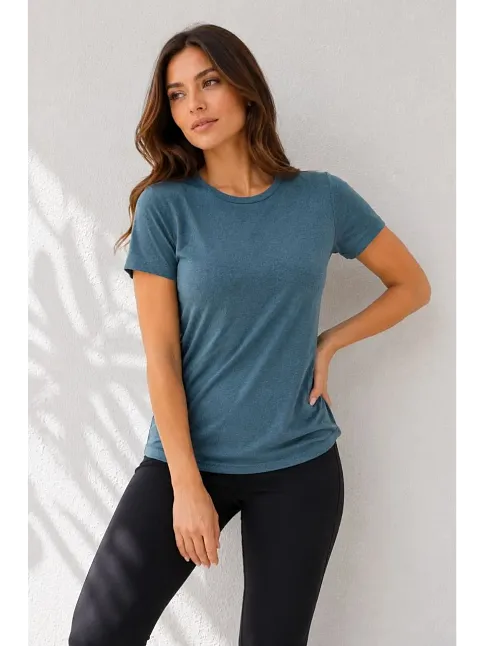 Kadın Basic Tişört Bisiklet Yaka Kısa Kol Günlük Yazlık Slim Fit T-shirt - Füme Kadın Basic Tişört Bisiklet Yaka Kısa Kol Günlük Yazlık Slim Fit T-shirt - Füme