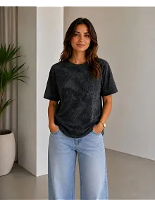 Kadın Batik Desenli Tişört Bisiklet Yaka Kısa Kol Regular Fit T-shirt - Siyah Kadın Batik Desenli Tişört Bisiklet Yaka Kısa Kol Regular Fit T-shirt - Siyah