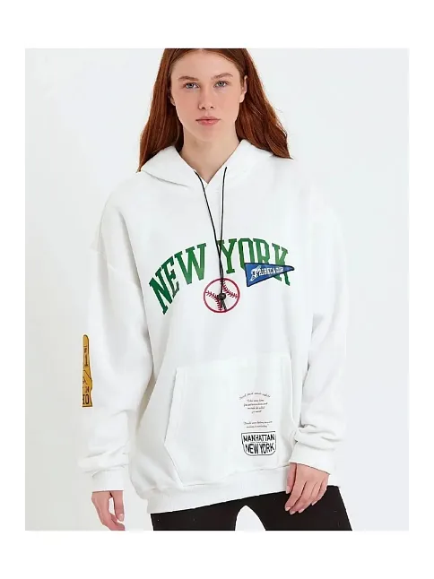 Kadın Oversize Kapüşonlu Cepli Ön Kol Baskılı 3 İplik Pamuklu Hoodie Sweatshirt - Beyaz