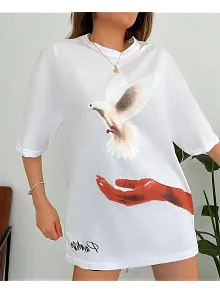 Kadın Kısa Kol Yazlık Tişört Bisiklet Yaka Uzi Güvercin Baskılı T-shirt - Beyaz