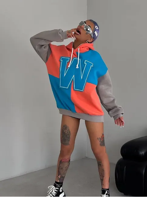 Kadın W Nakış İşlemeli Kapüşonlu 3 İplik Pamuklu Parçalı Sweatshirt Hoodie - Mavi