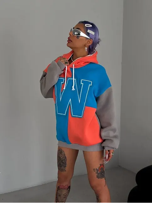 Kadın W Nakış İşlemeli Kapüşonlu 3 İplik Pamuklu Parçalı Sweatshirt Hoodie - Mavi
