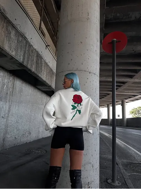 Kadın 3 İplik Pamuklu Bisiklet Yaka Gül Baskılı Sweatshirt - Beyazbeyaz