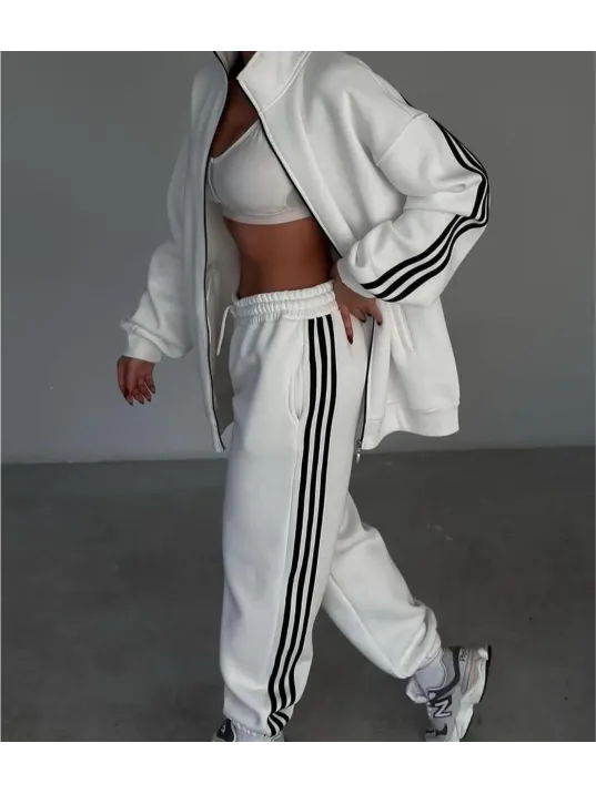 Şeritli Üç İplik Eşofman Takım - Beyaz Şeritli Üç İplik Eşofman Takım - Beyaz