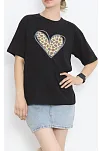 14 Şubat Sevgililer Günü Leopar Kalp Baskılı Oversize Bisiklet Yaka T-shirt - Siyah 14 Şubat Sevgililer Günü Leopar Kalp Baskılı Oversize Bisiklet Yaka T-shirt - Siyah