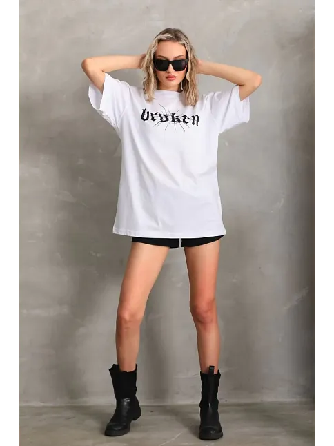 Kadın Kısa Kol Yazlık Tişört Bisiklet Yaka Baskılı Oversize T-shirt - Beyaz