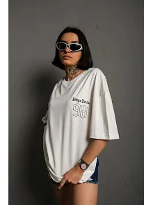 Kadın Bisiklet Yaka Baskılı Oversize Kısa Kol  T-shirt - Beyaz