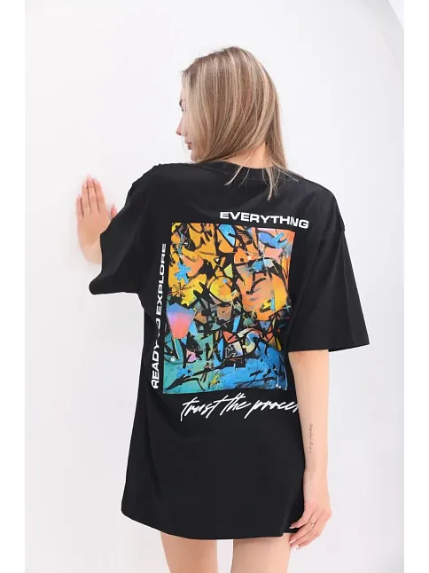 Kadın  Bisiklet Yaka Baskılı Oversize T-shirt - Siyah