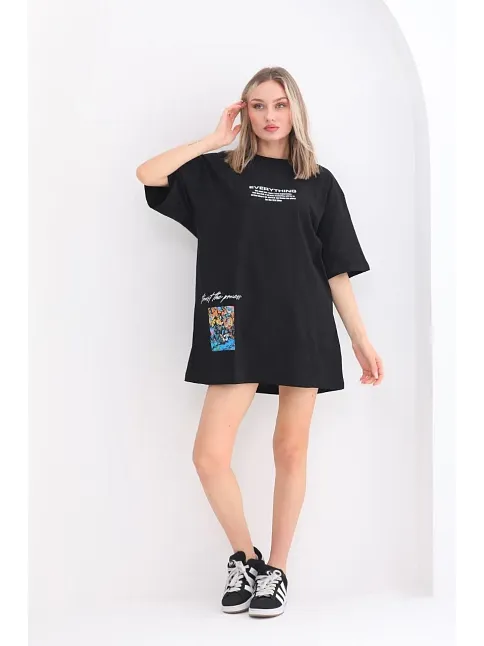 Kadın  Bisiklet Yaka Baskılı Oversize T-shirt - Siyah