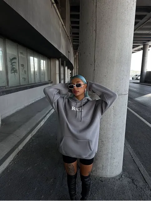 Kadın Kapüşonlu Kanguru Cepli Sweatshirt 3 İplik Pamuklu Baskılı Hoodie - Gri