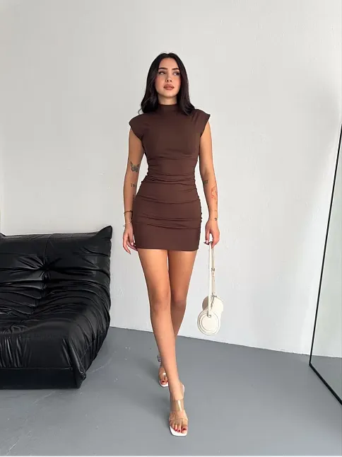 Yarım Bogazlı Kolsuz Mini Boy Elbise - Kahve Yarım Bogazlı Kolsuz Mini Boy Elbise - Kahve